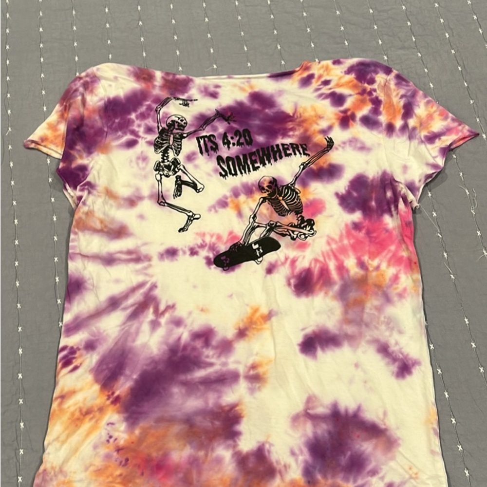Tie-Dye Skeleton Graphic T-Shirt